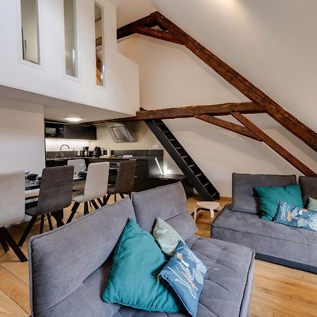 Le Septqatre - Grand Triplex Au Coeur De La Vieille Ville Annecy Luaran gambar