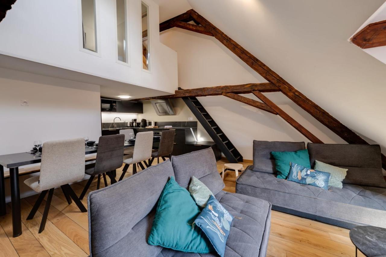 Le Septqatre - Grand Triplex Au Coeur De La Vieille Ville Annecy Luaran gambar